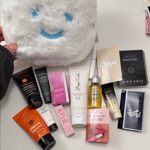 Beauty bundle with Cosmetic bag
